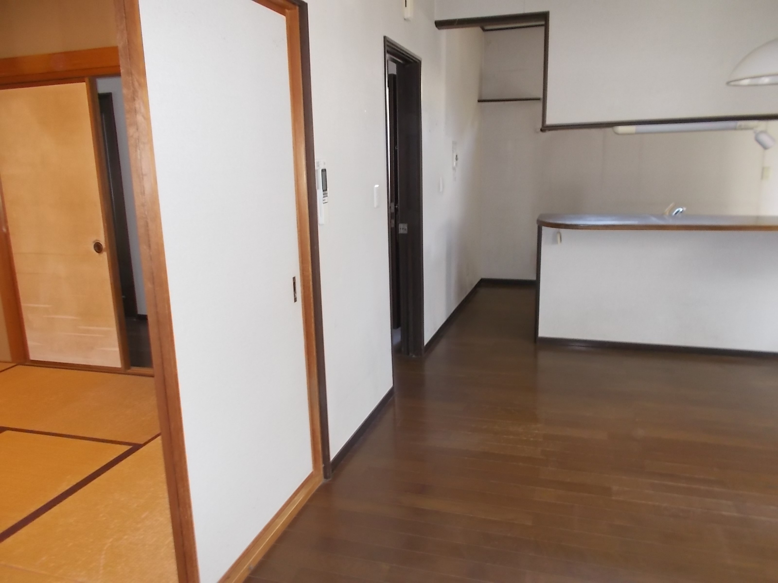 上東川津町中古住宅